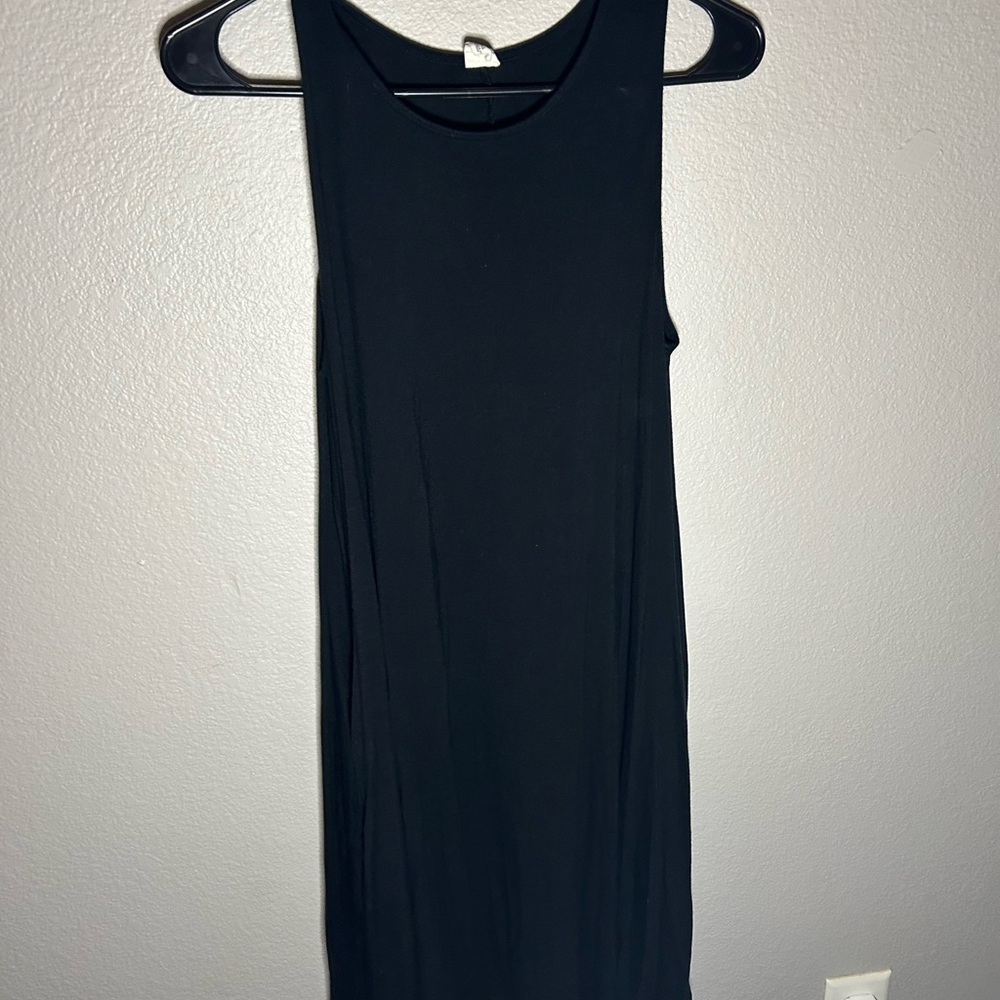 Black Sleeveless Dress